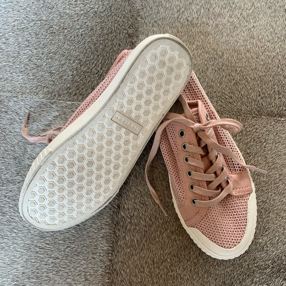 Blush pink sneakers.  Sz 6 - Picture 2 of 3